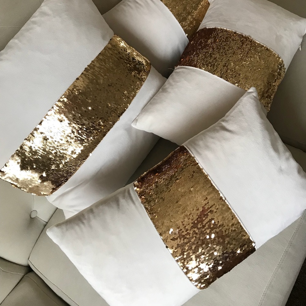 Like new decorative pillows